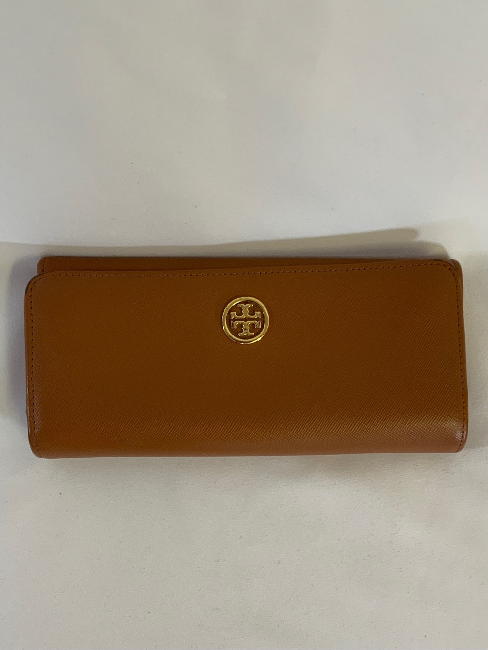 Tory Burch Saffiano Continental Wallet in Cognac Brown with Gold Logo